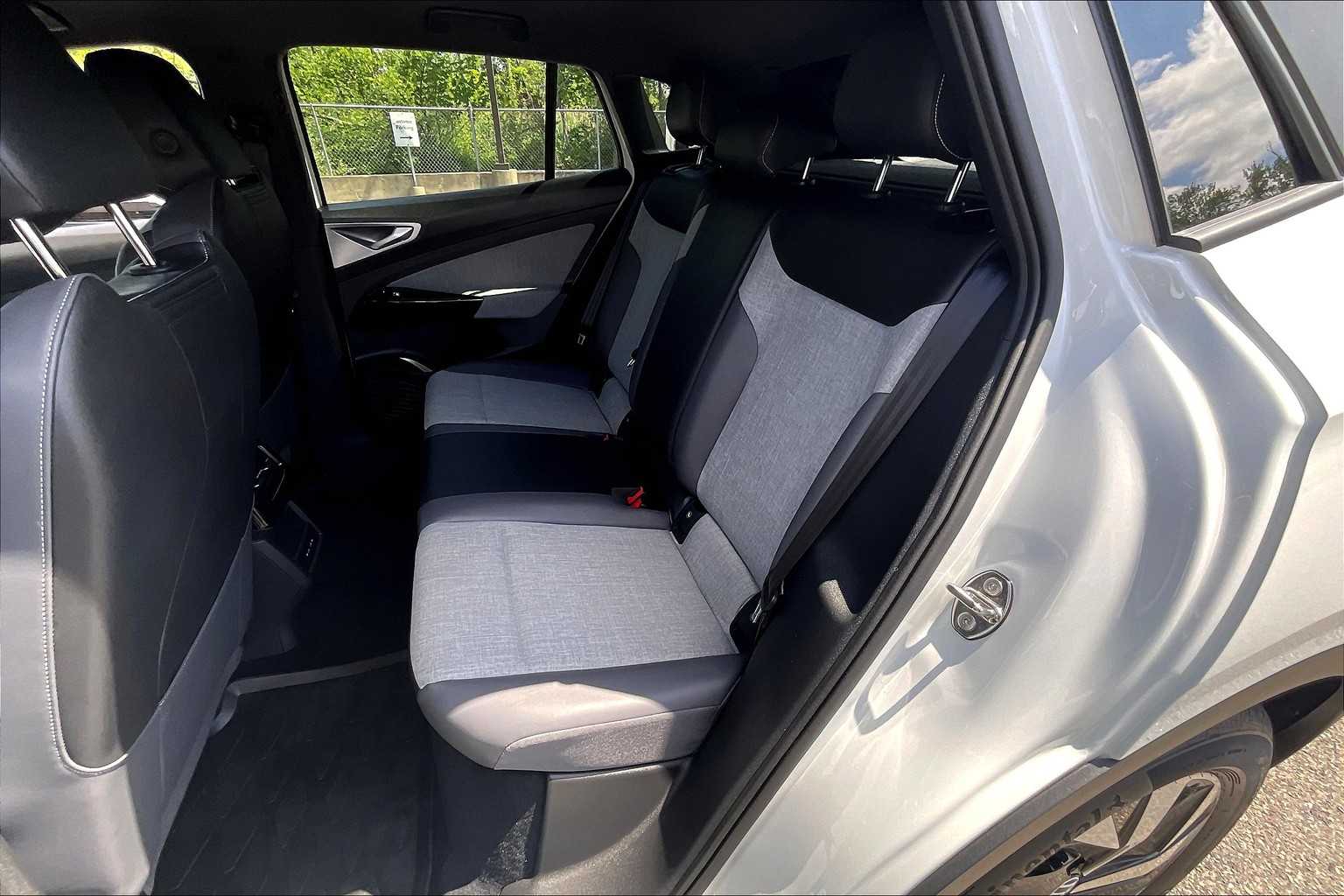 2024 Volkswagen ID.4 Standard - Photo 15