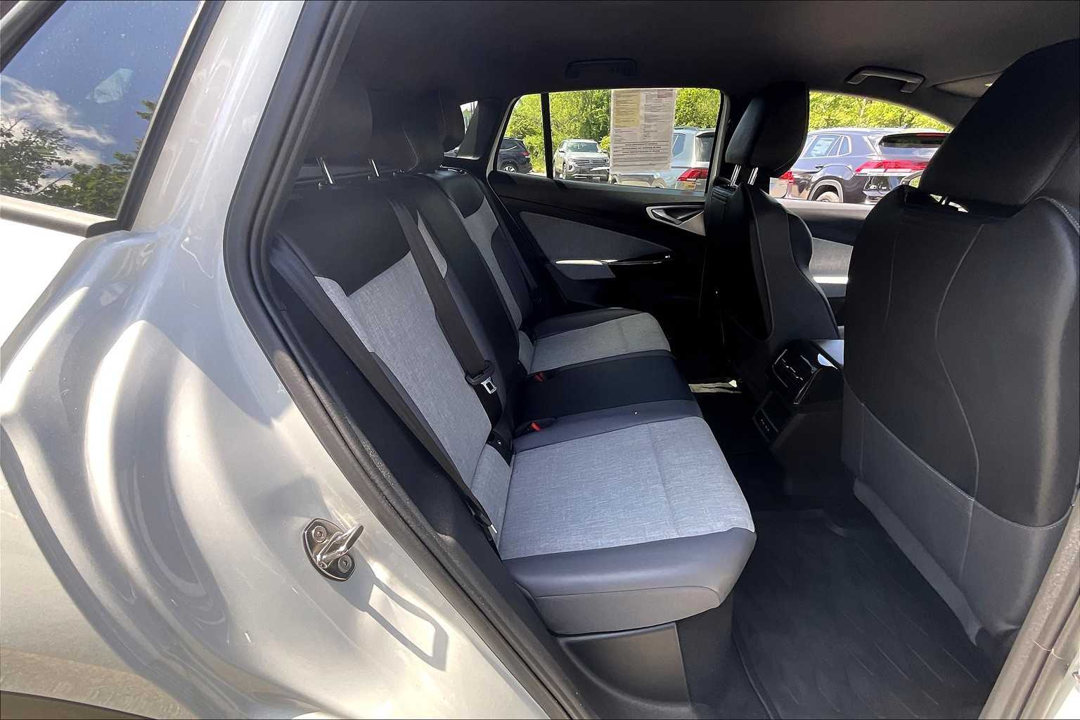 2024 Volkswagen ID.4 Standard - Photo 16