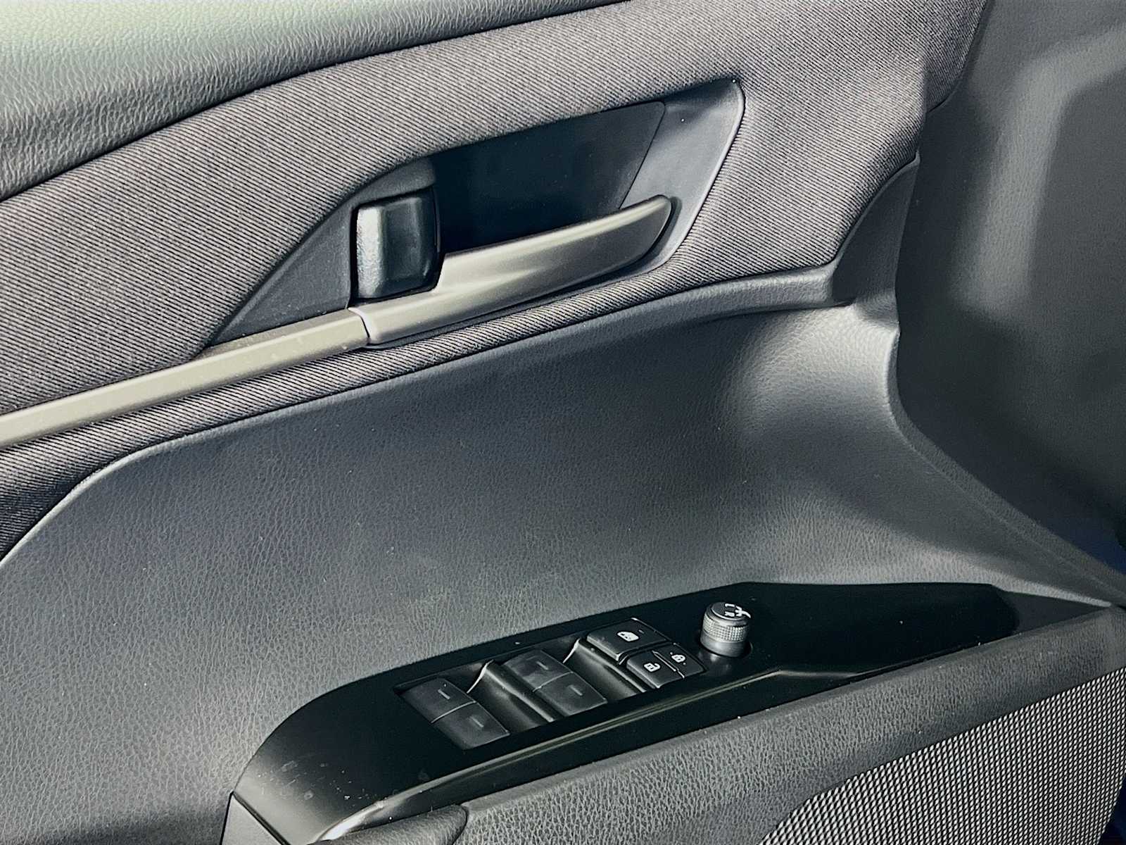 2025 Toyota Camry LE - Photo 16