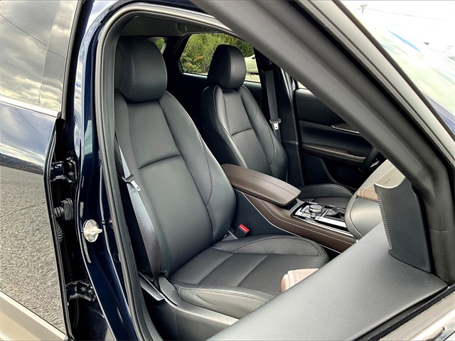 2025 Mazda CX-30 2.5 S Premium Package - Photo 11