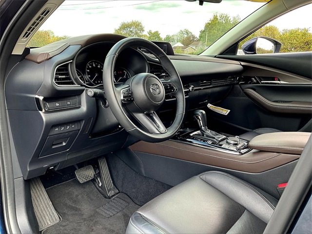 2025 Mazda CX-30 2.5 S Premium Package - Photo 8