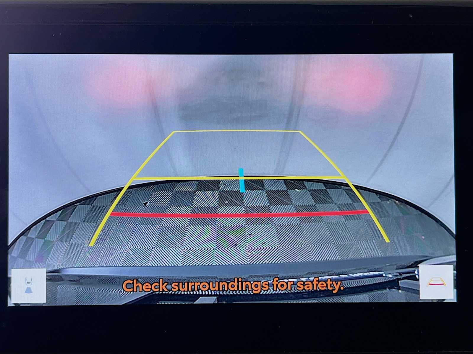 2025 Toyota RAV4 Hybrid XLE - Photo 9