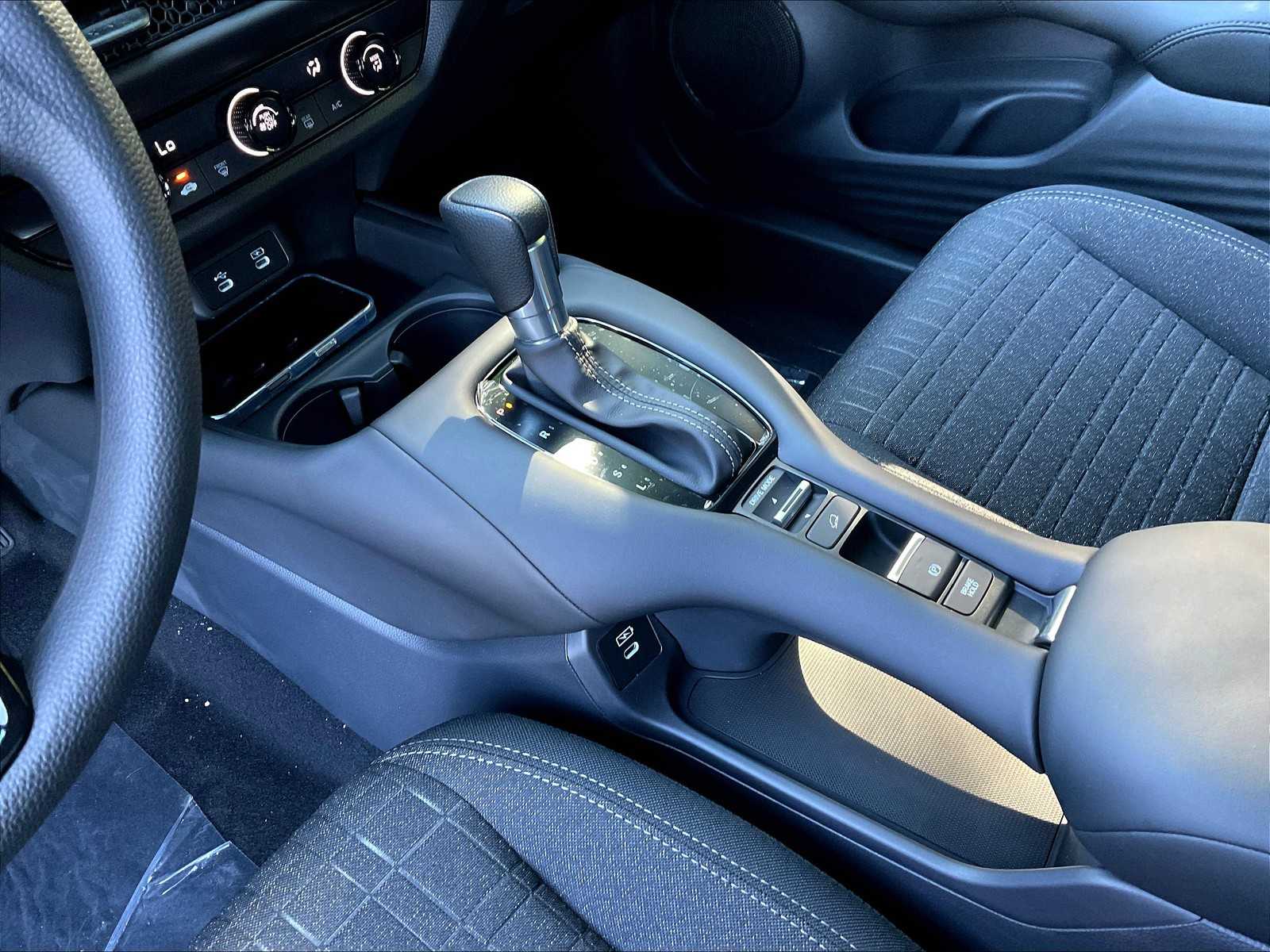 2026 Honda HR-V LX - Photo 14