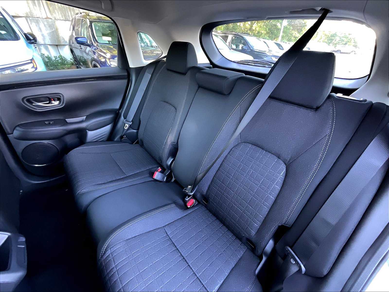 2026 Honda HR-V LX - Photo 15