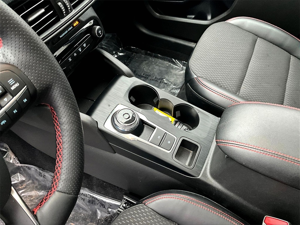 2024 Ford Escape ST-Line Select - Photo 20