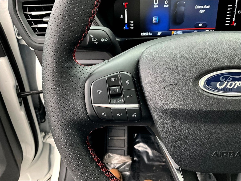 2024 Ford Escape ST-Line Select - Photo 23