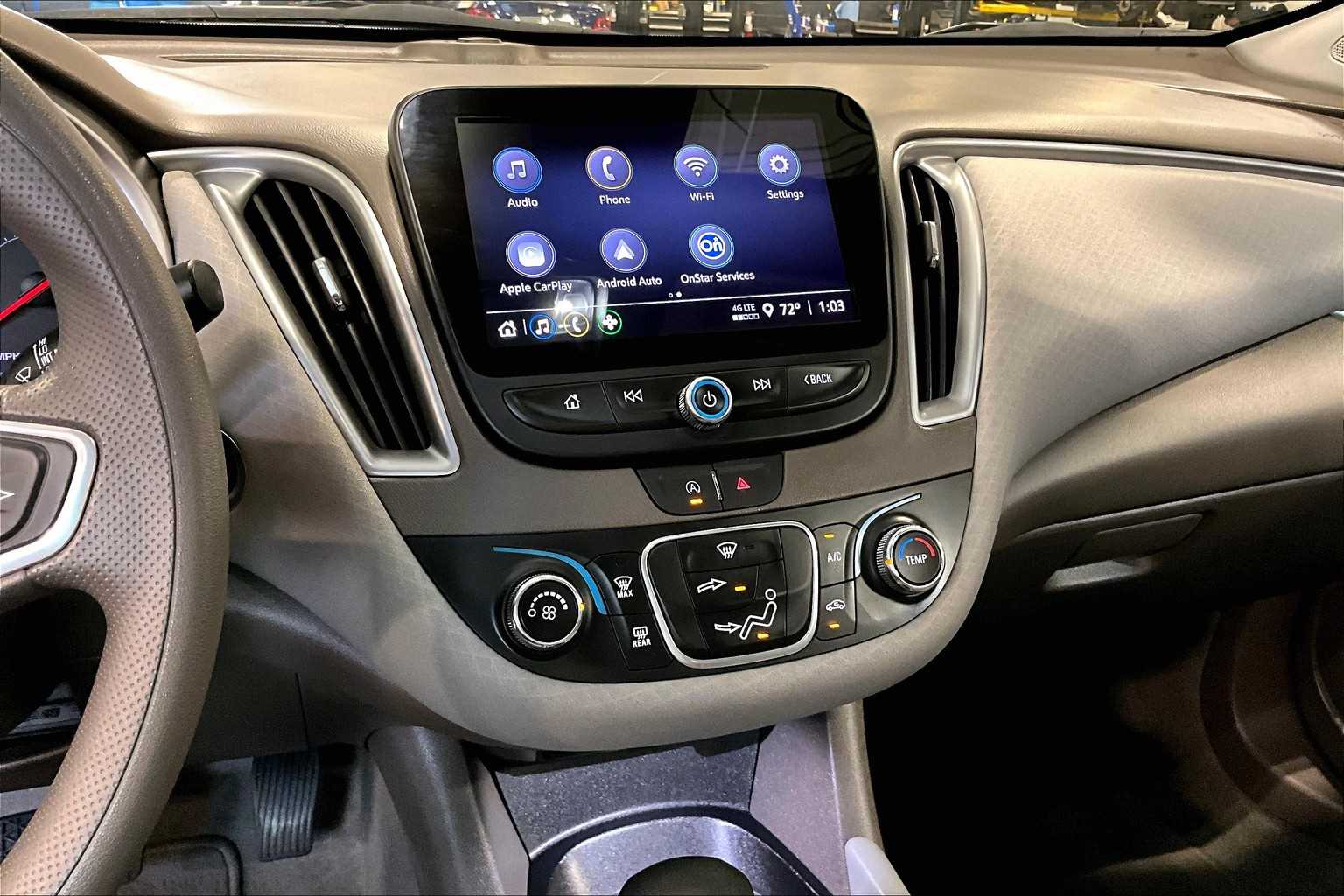 2023 Chevrolet Malibu LS - Photo 18