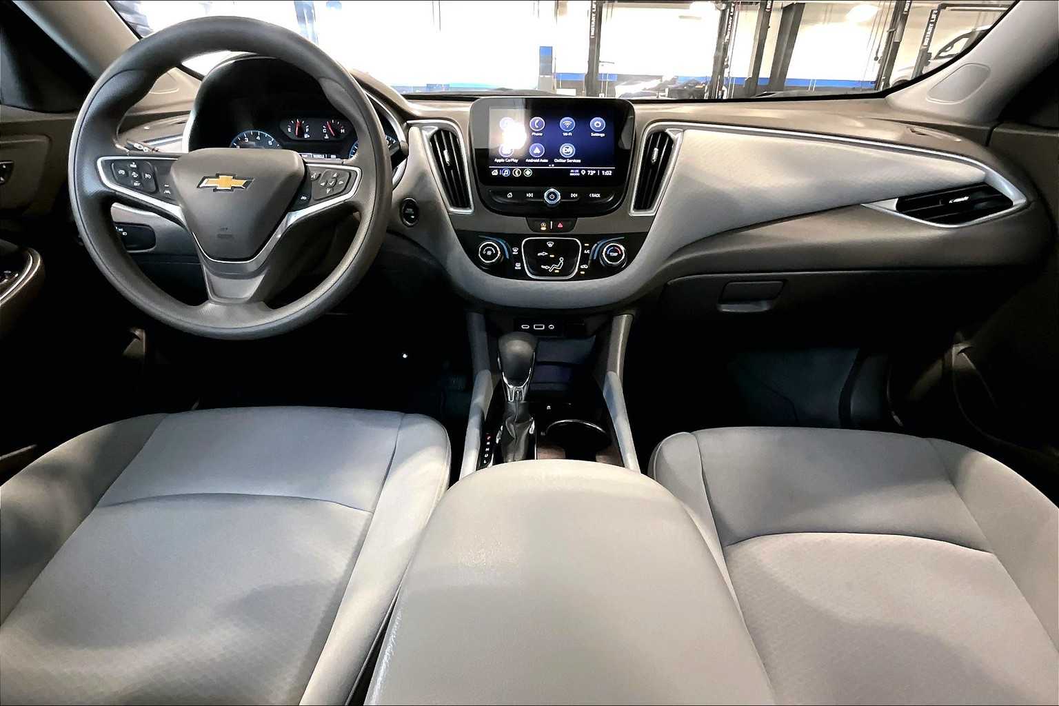 2023 Chevrolet Malibu LS - Photo 21
