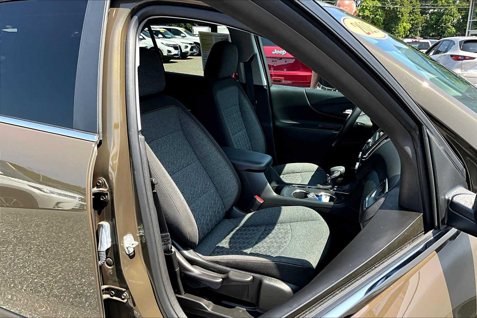 2023 Chevrolet Equinox LT - Photo 11