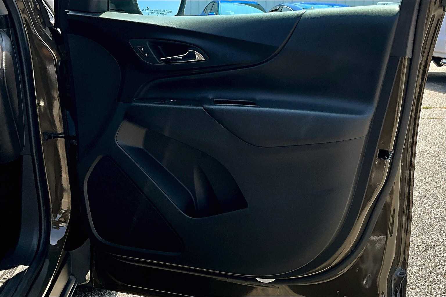 2023 Chevrolet Equinox LT - Photo 12
