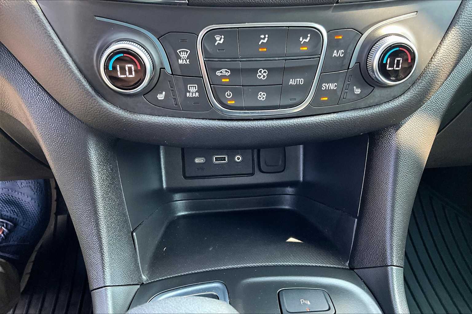 2023 Chevrolet Equinox LT - Photo 25