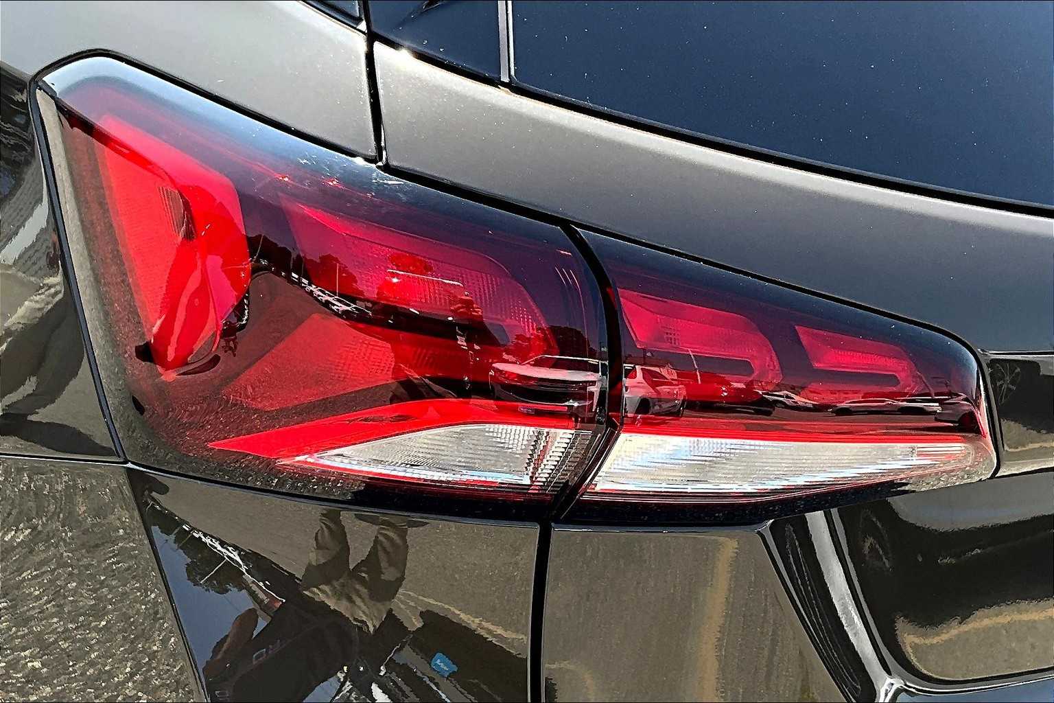 2023 Chevrolet Equinox LT - Photo 32