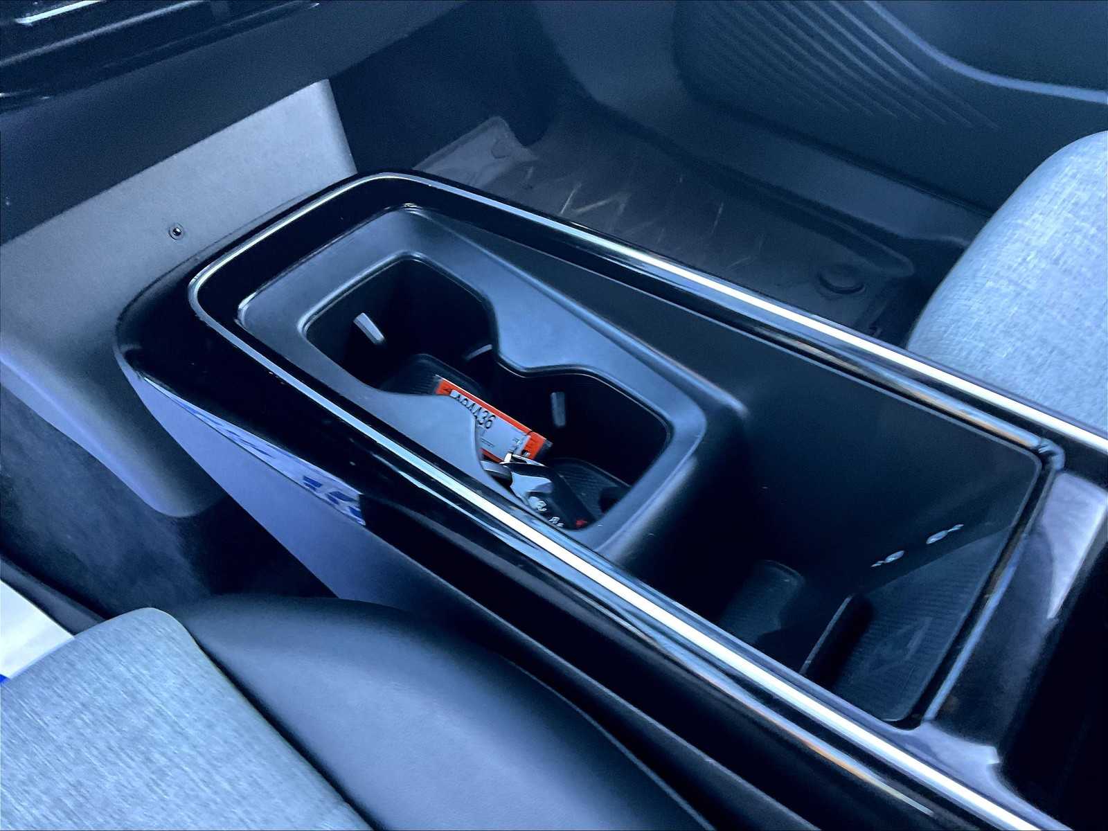 2023 Volkswagen ID.4 Pro - Photo 20