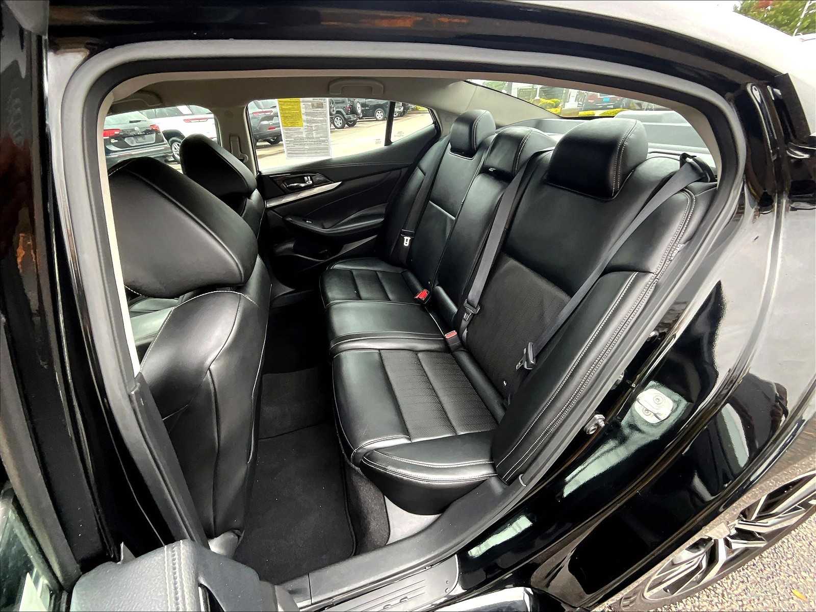 2023 Nissan Maxima SV - Photo 15