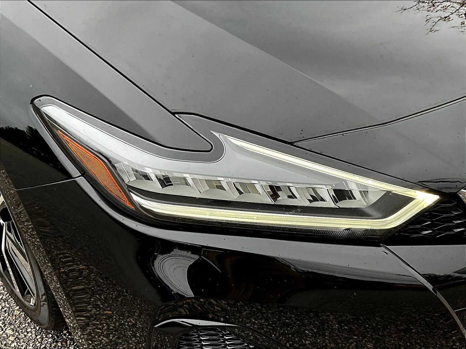 2023 Nissan Maxima SV - Photo 31