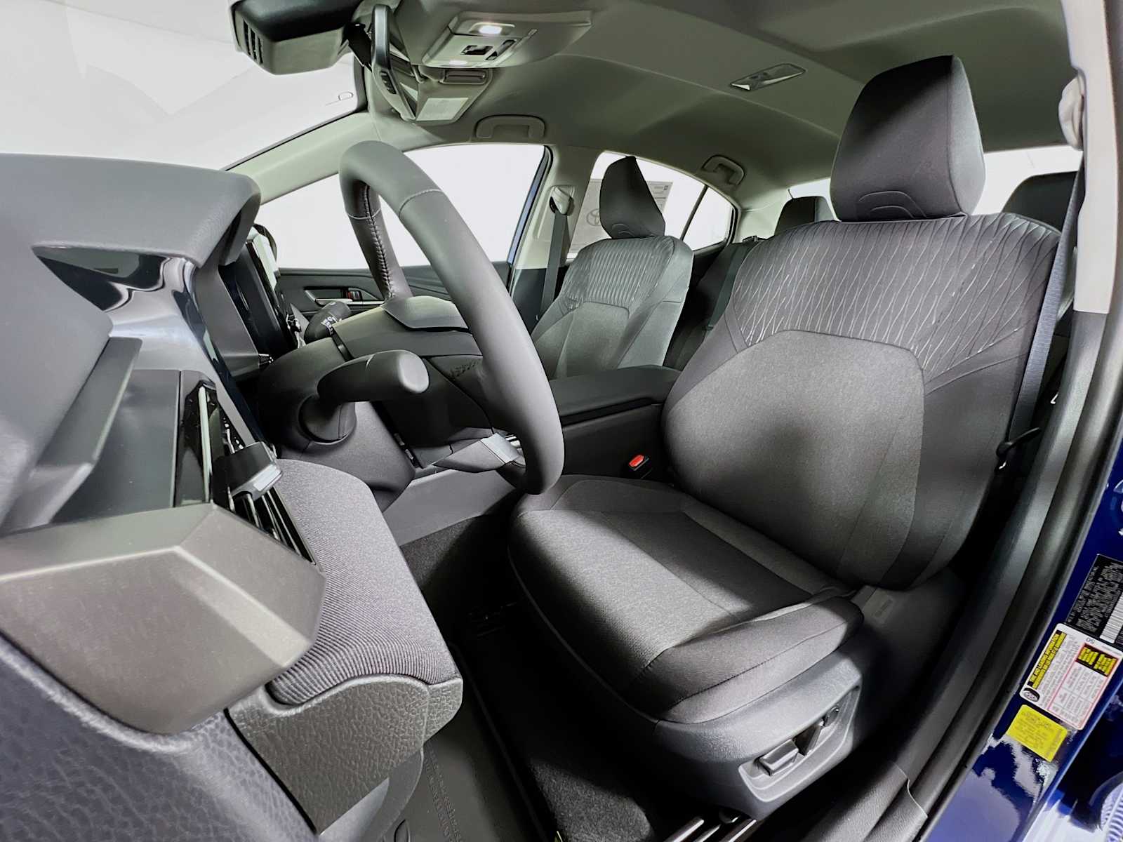 2025 Toyota Camry LE - Photo 12