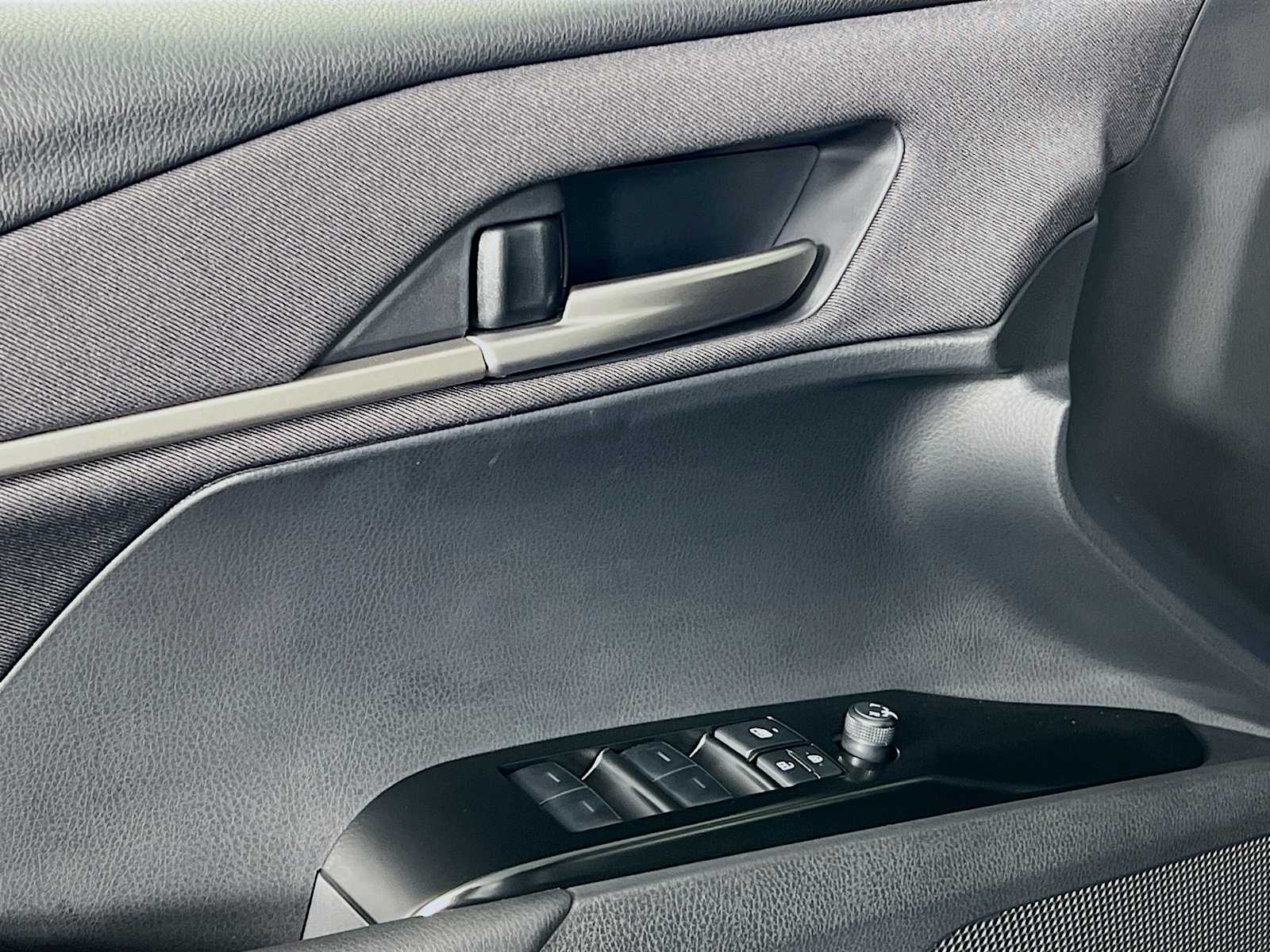 2025 Toyota Camry LE - Photo 16