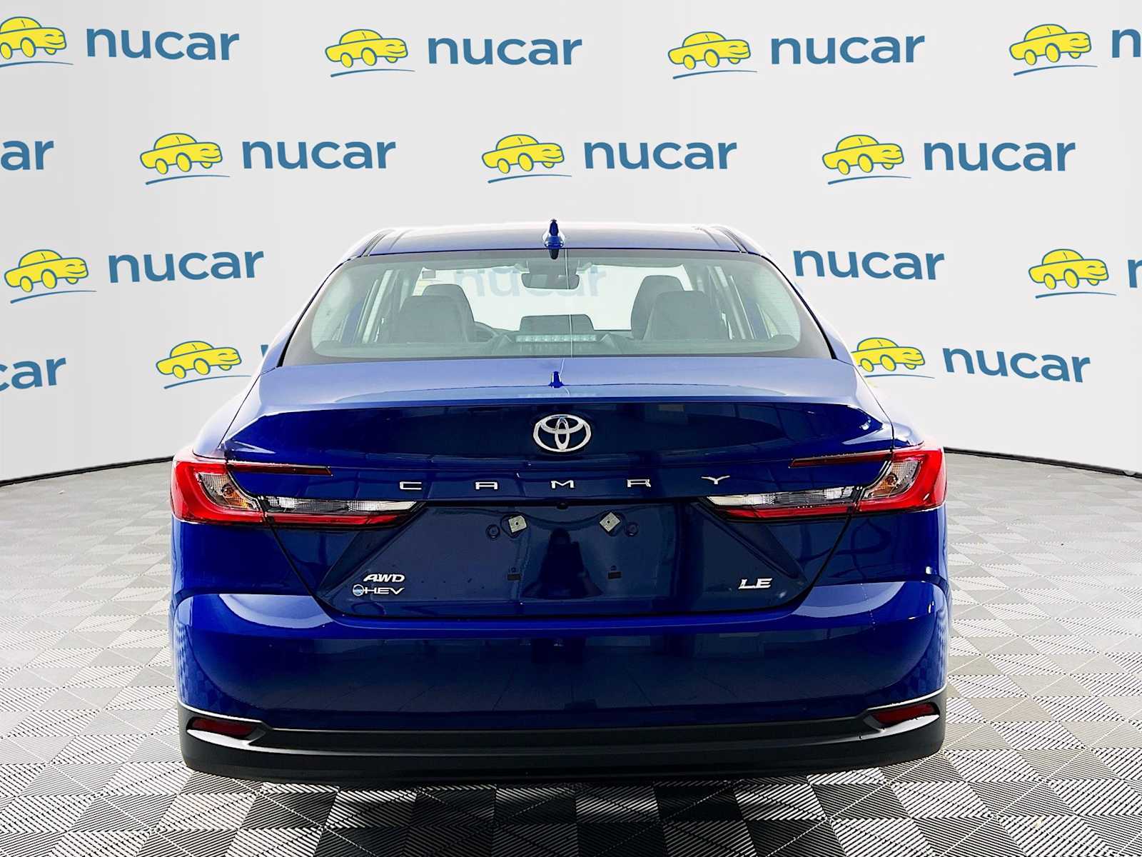 2025 Toyota Camry LE - Photo 5