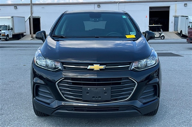 2022 Chevrolet Trax LS - Photo 4