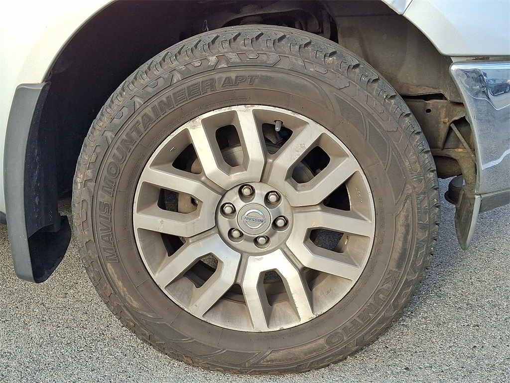 2011 Nissan Frontier SL - Photo 8