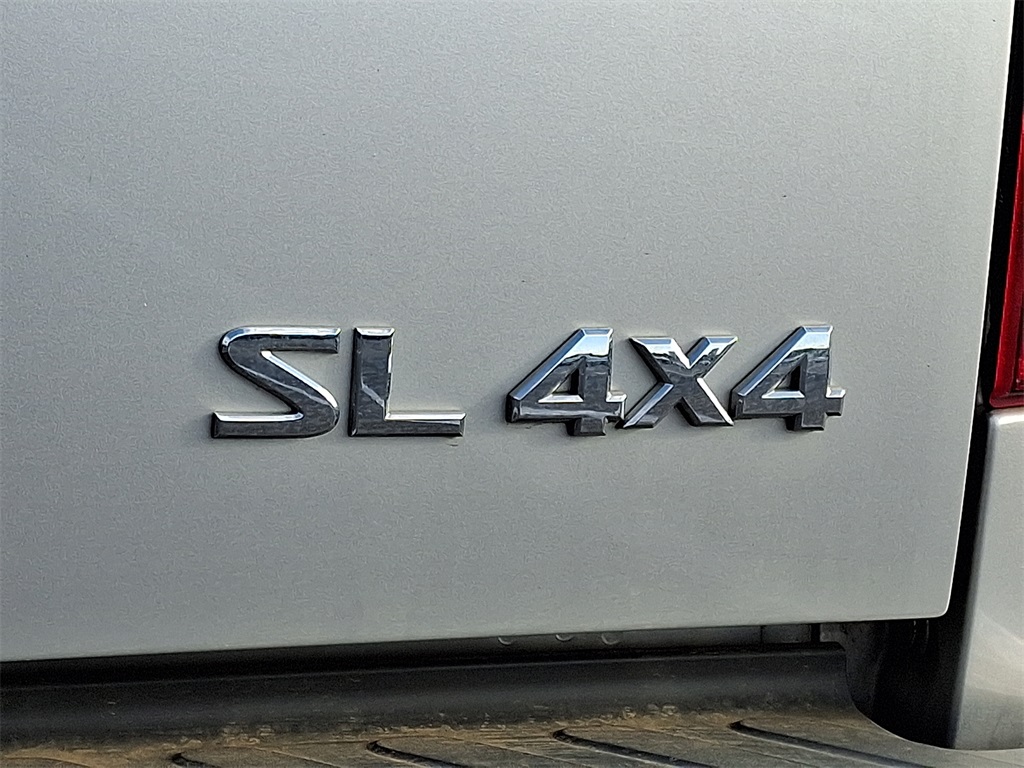 2011 Nissan Frontier SL - Photo 10