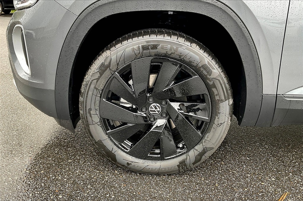 2025 Volkswagen Atlas 2.0T SE w/Technology - Photo 8