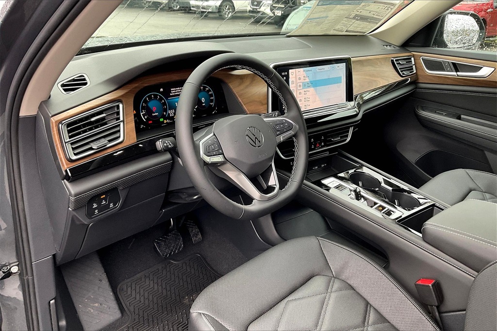 2025 Volkswagen Atlas 2.0T SE w/Technology - Photo 9