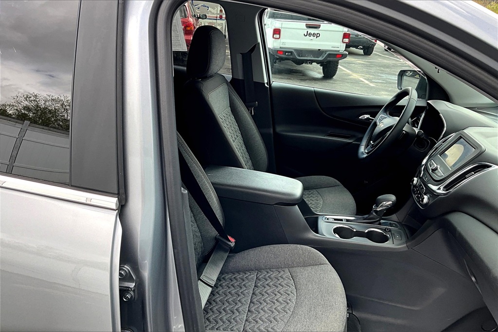2023 Chevrolet Equinox LT - Photo 11