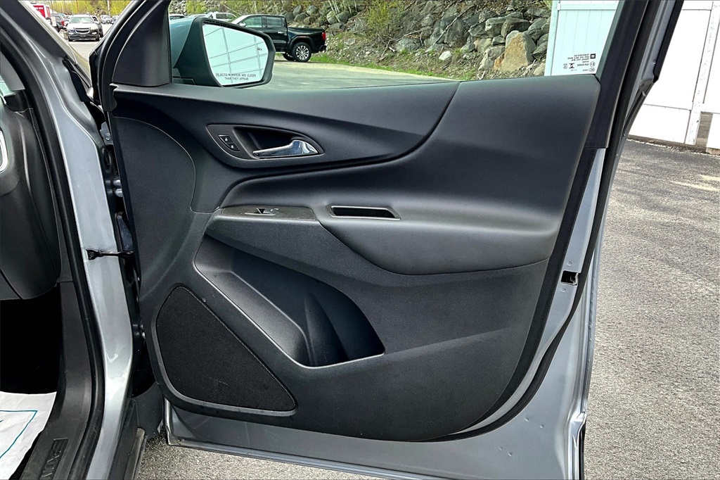 2023 Chevrolet Equinox LT - Photo 12
