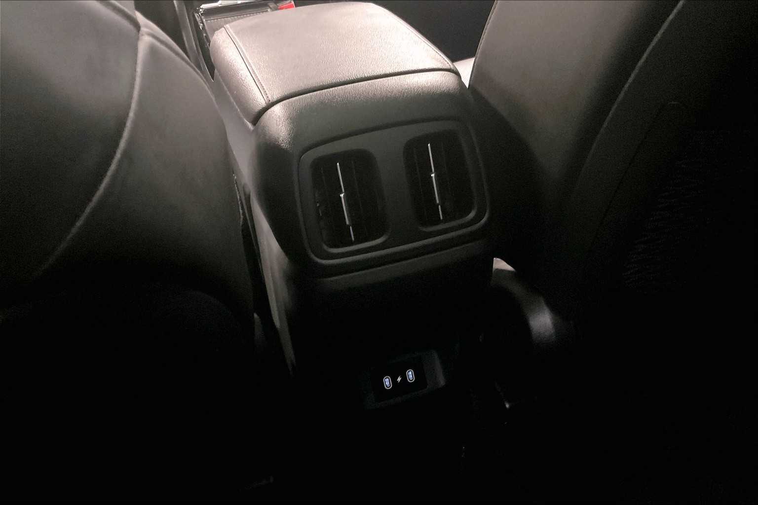 2025 Hyundai Tucson Hybrid SEL Convenience - Photo 28