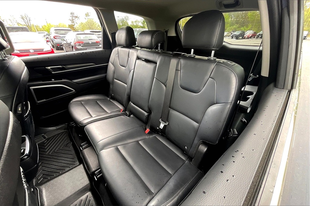 2022 Kia Telluride LX - Photo 24