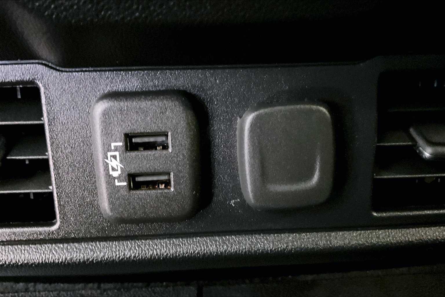 2021 Chevrolet Silverado 1500 RST - Photo 27