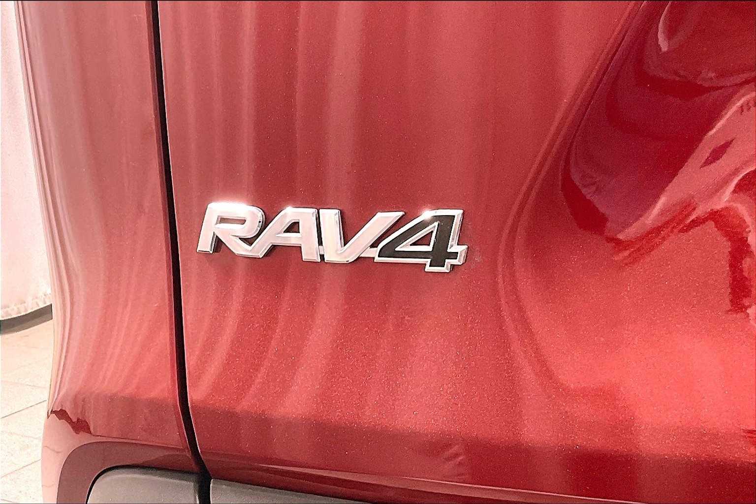 2021 Toyota RAV4 XLE Premium - Photo 29