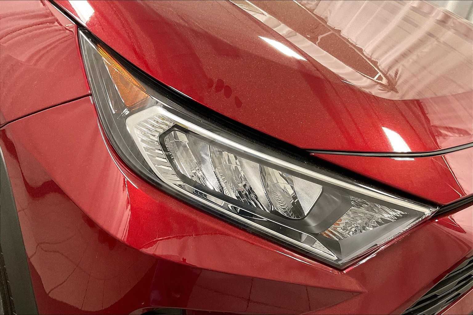 2021 Toyota RAV4 XLE Premium - Photo 33