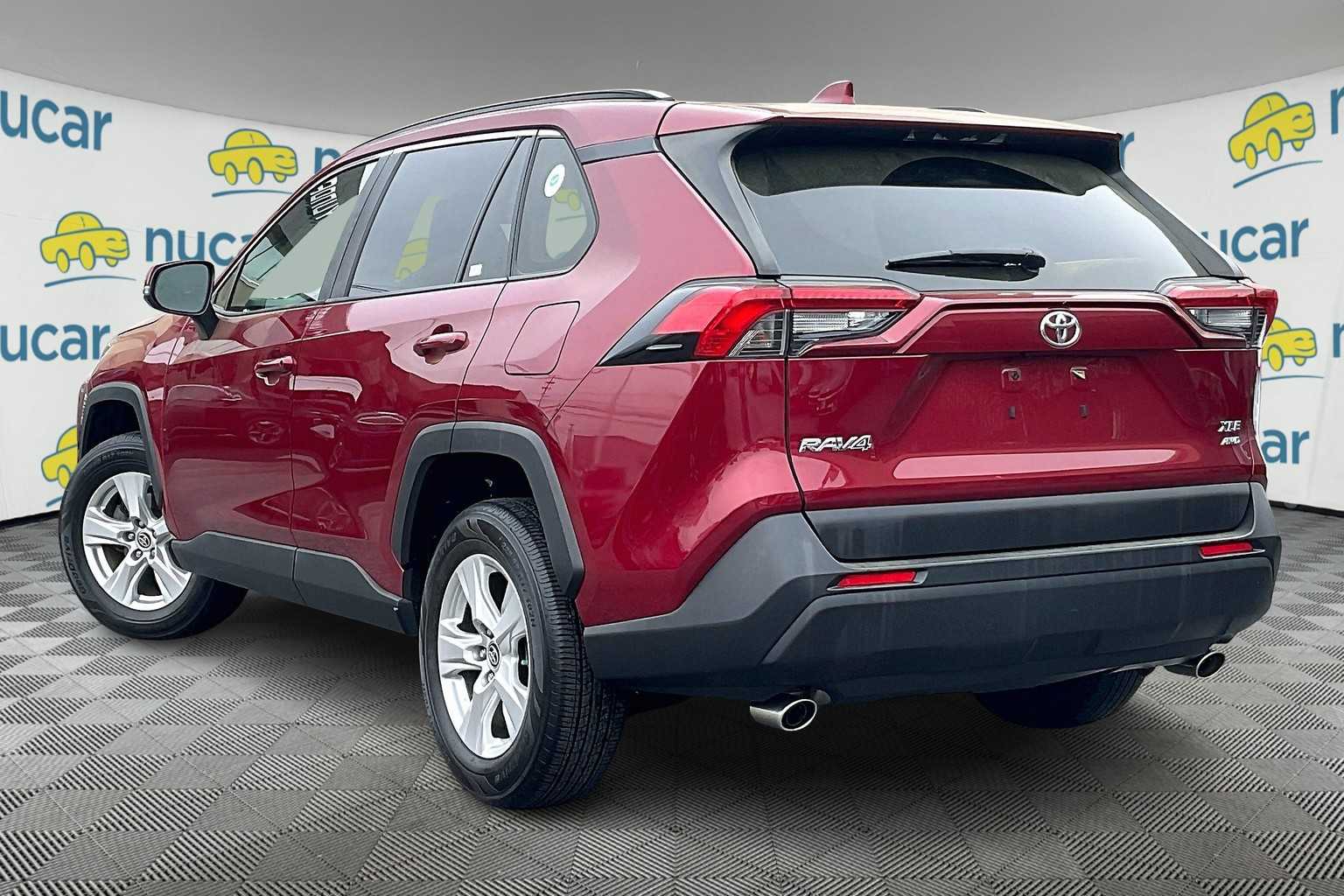2021 Toyota RAV4 XLE Premium - Photo 4