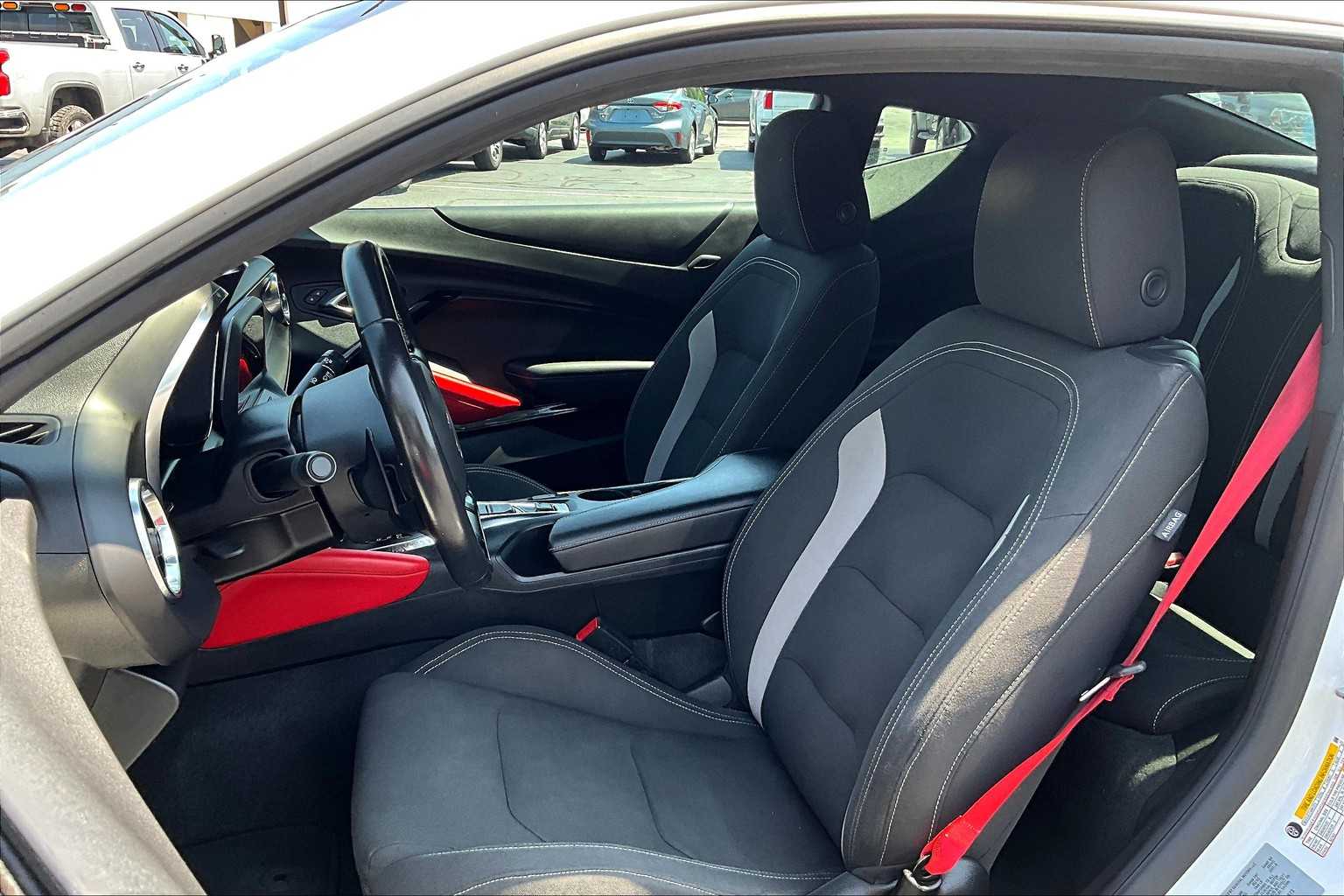 2021 Chevrolet Camaro 1LT - Photo 10