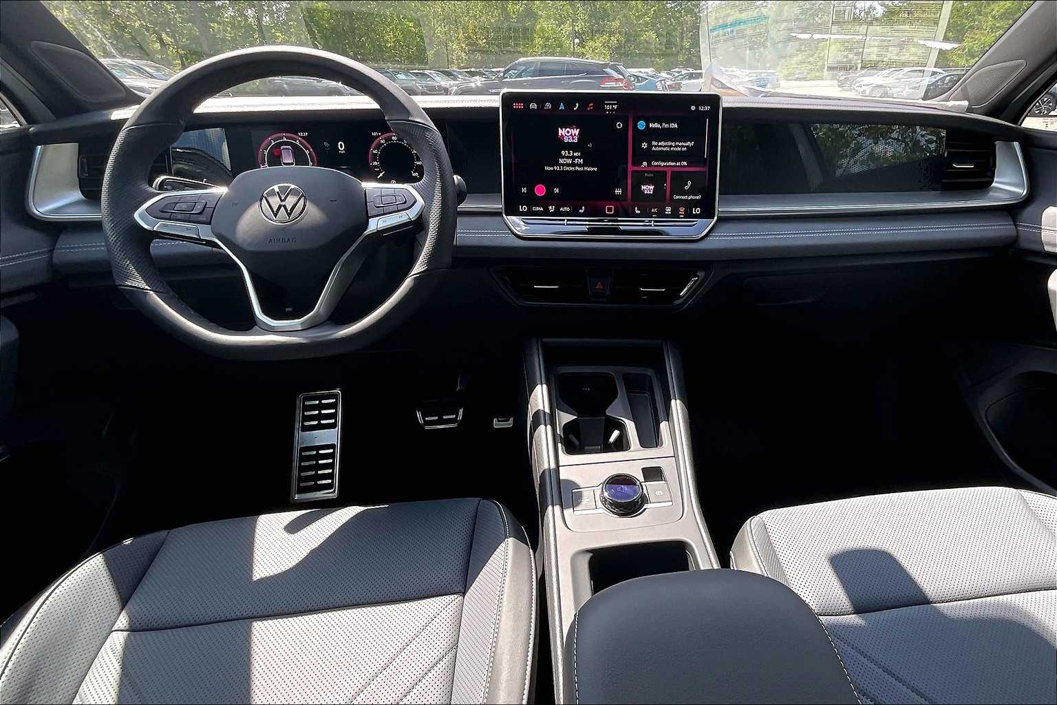2025 Volkswagen Tiguan SE R-Line Black - Photo 12