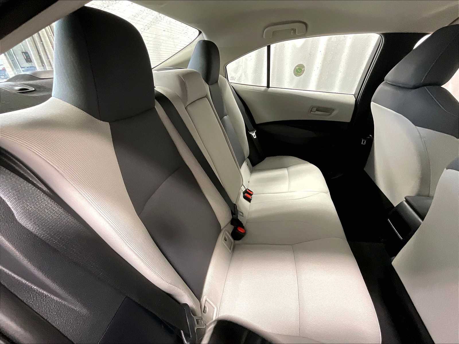 2022 Toyota Corolla LE - Photo 16