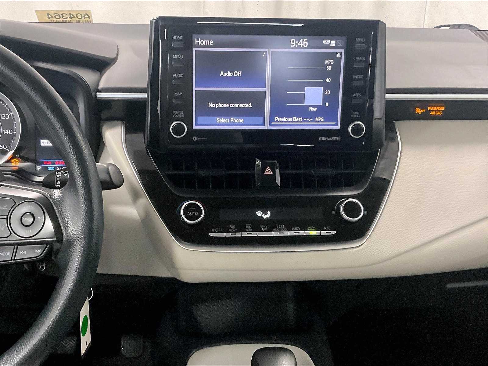 2022 Toyota Corolla LE - Photo 18