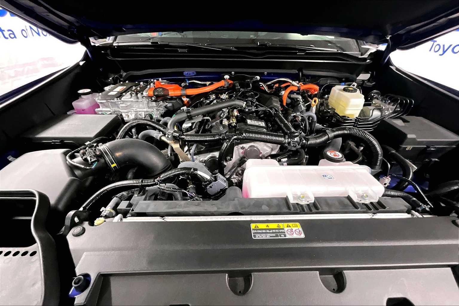 2025 Toyota Tacoma TRD Off Road Hybrid - Photo 16