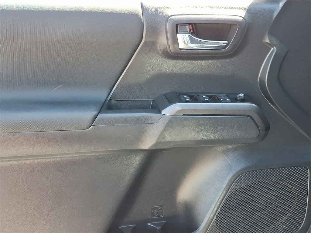 2023 Toyota Tacoma TRD Off-Road - Photo 12