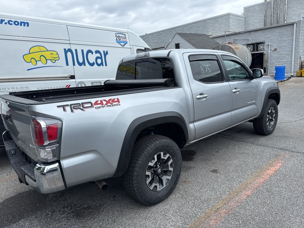2023 Toyota Tacoma TRD Off-Road - Photo 2
