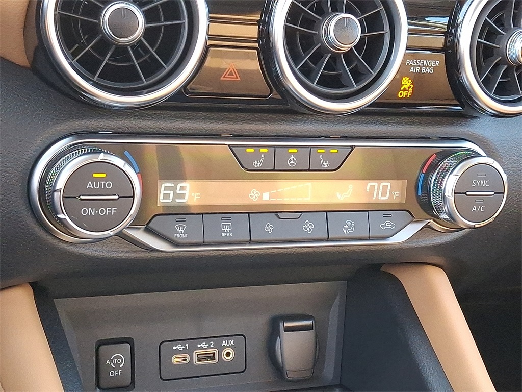 2025 Nissan Sentra SV - Photo 12