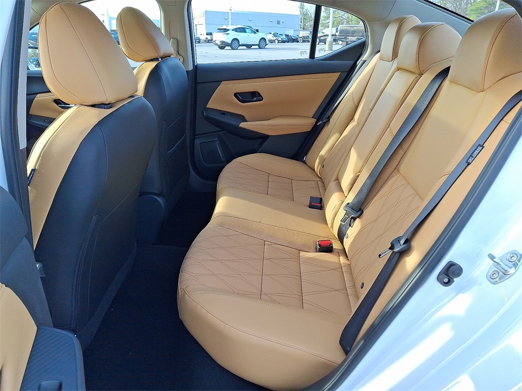 2025 Nissan Sentra SV - Photo 6