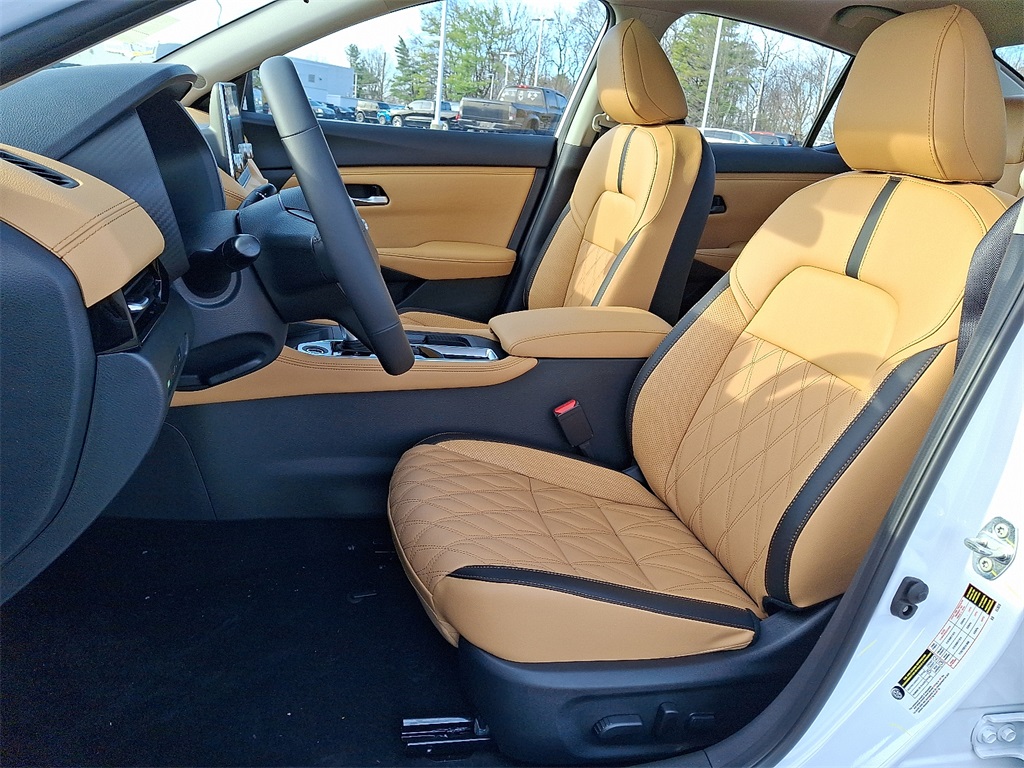 2025 Nissan Sentra SV - Photo 9