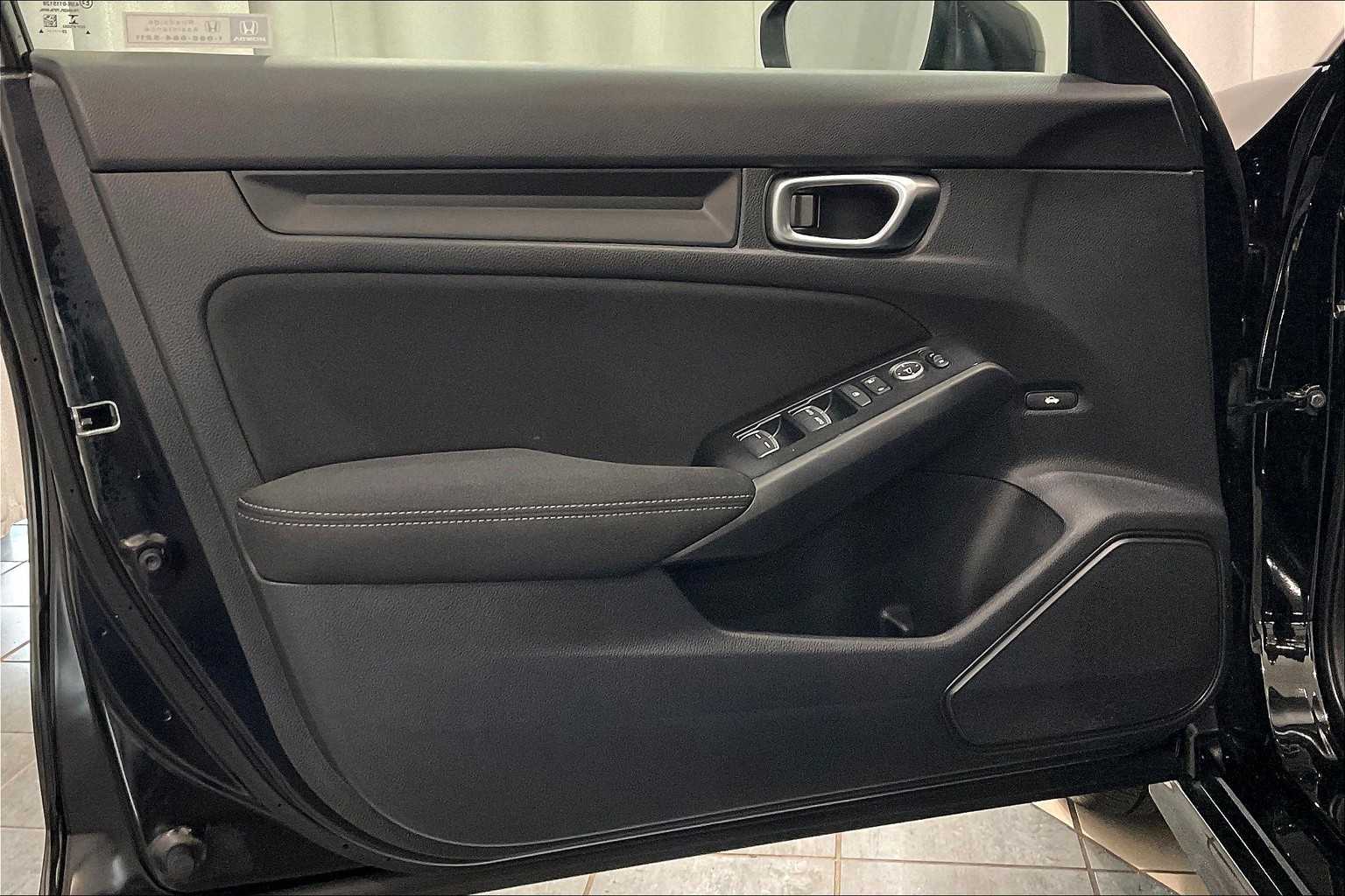 2022 Honda Civic LX - Photo 9