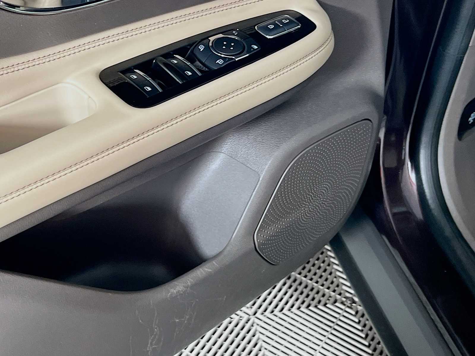 2023 Lincoln Corsair Standard - Photo 19