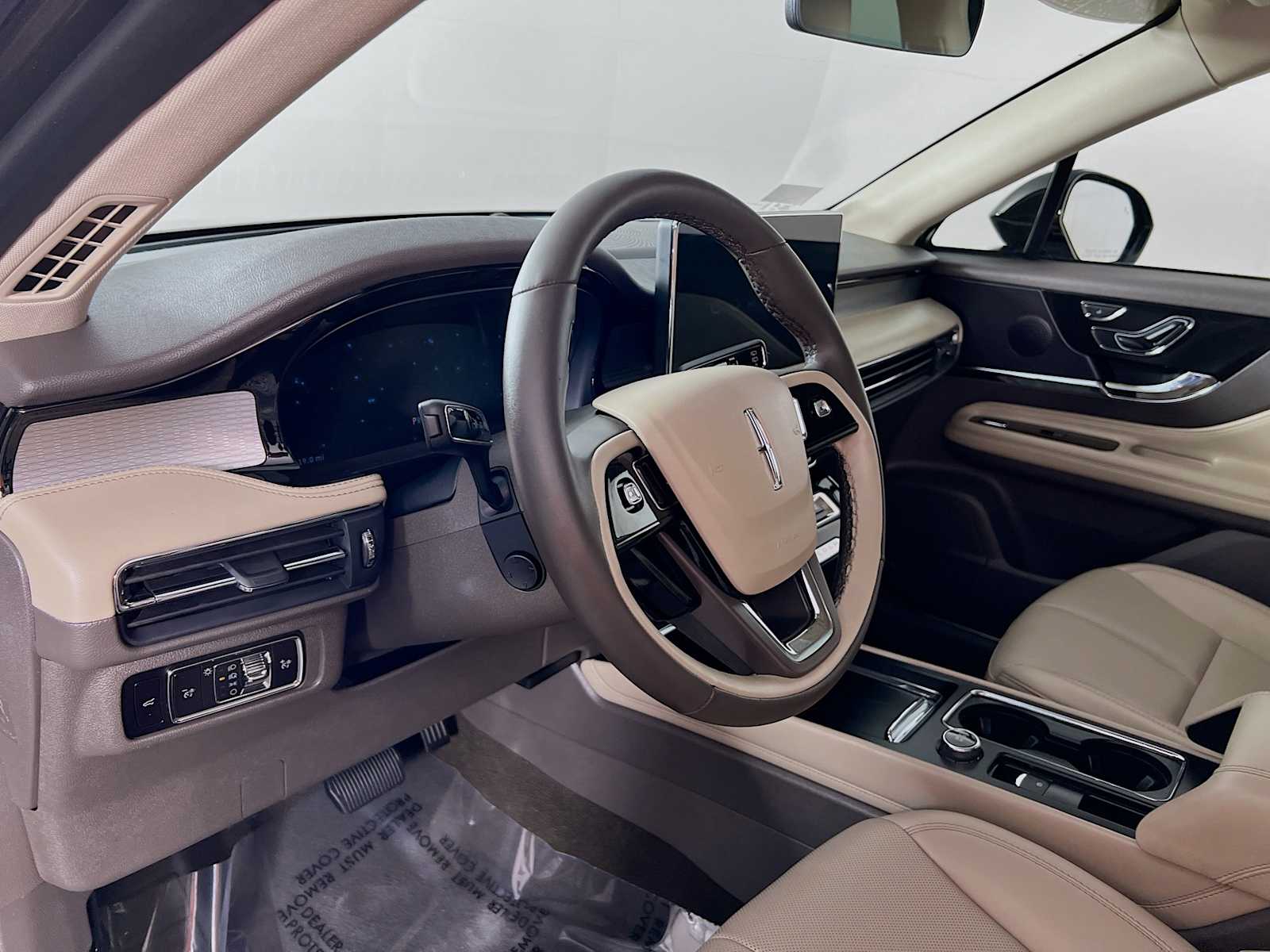 2023 Lincoln Corsair Standard - Photo 9