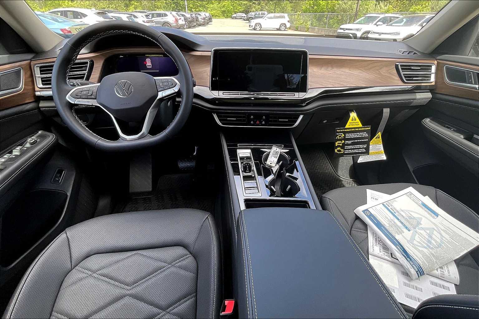 2025 Volkswagen Atlas 2.0T SE w/Technology - Photo 12
