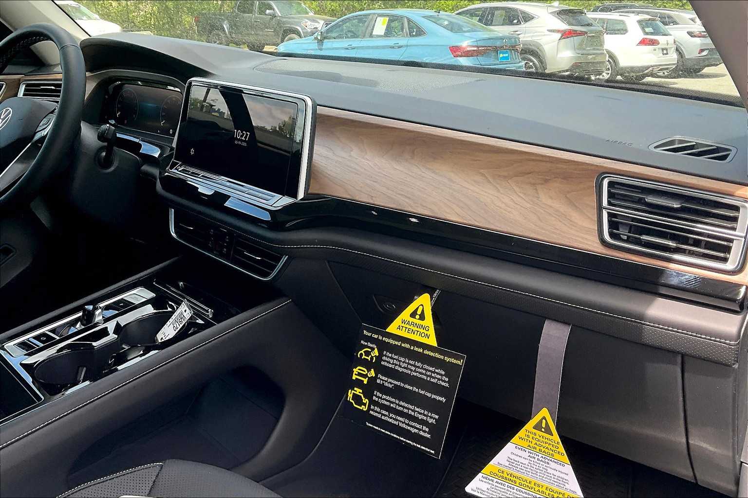 2025 Volkswagen Atlas 2.0T SE w/Technology - Photo 10